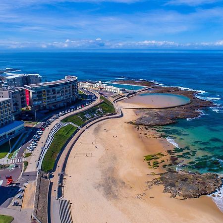 Arena On The Beach Apartment Newcastle Exterior photo